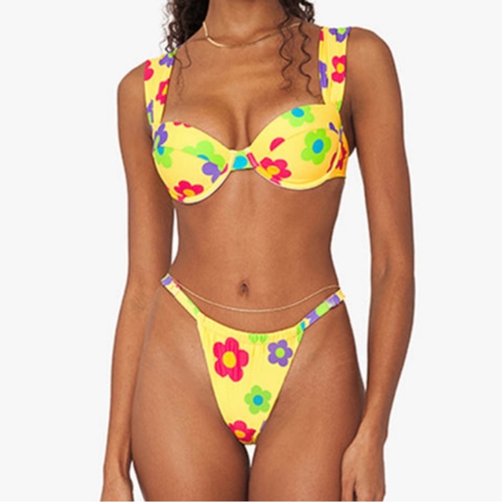 Limited Edition WeWoreWhat Bikini Set in Retro Daisies